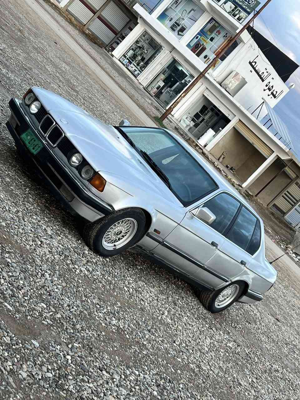 Bmw730
موديل1991
كير محرك جديد 
كشنات جلد 
كهربائيات كلها شغاله
عليها أداما كامل من نوزلات بلكات فيتم جديد 
طخم لايتات 
سعر 35 بي مجال بسيط
***********واتس 
***********
مكانها زمار
