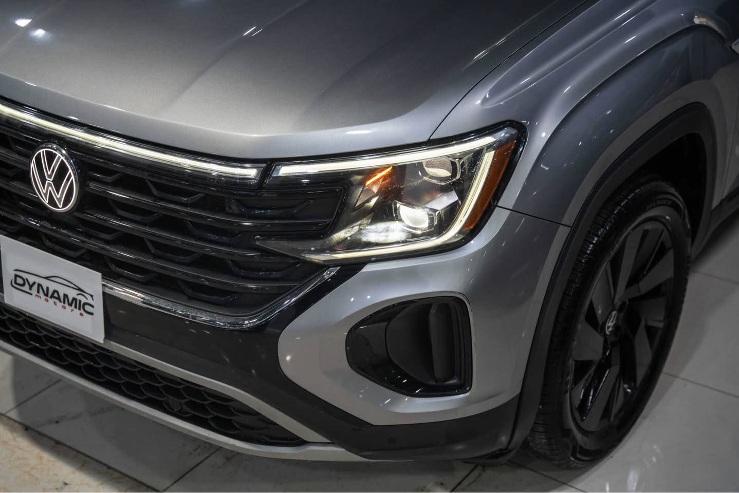2024 VOLKSWAGEN ATLAS CROSS SPORT

سعر : 🔥🔥
موديل :2024
مواصفات : SE
محرك : 4 سلندر
وارد : امريكي
عداد : 27,500ميل
صبغ : ٣ قطعة صبغ 
ارباك : فقط بردة
رقم : ( موقط) ( كاتي)
ناونيشان هةولير جادةي حديد و خشب پيشنگاي دايناميك موتورز
بو زانياري زياتر پةيوةندي بكةن بة وتس اب
*********** 
=================== أربيل, العراق
