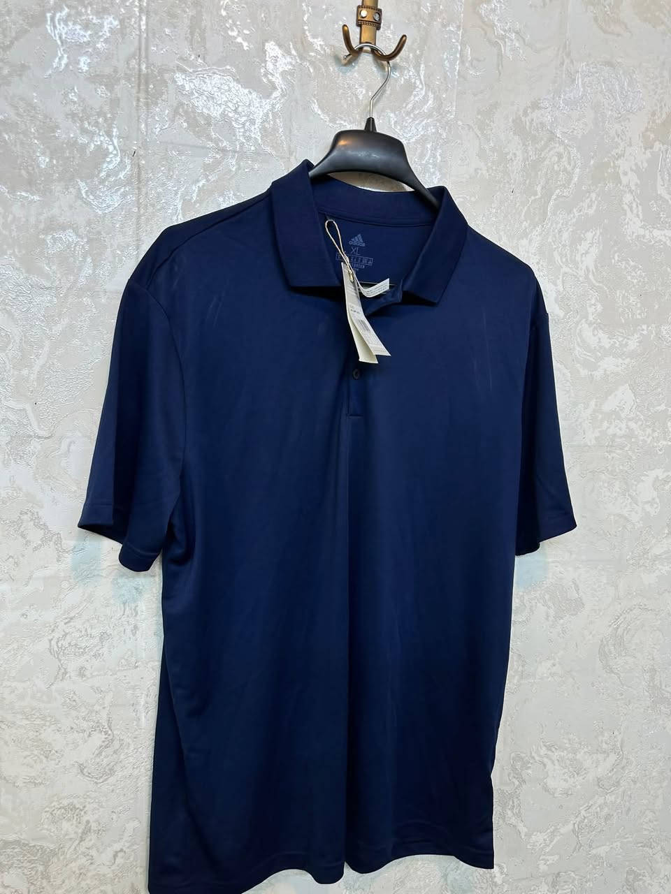 Adidas 
اصلي وكاله غير مستخدم 
لون نيلي 
القياس xl


**إذا كنت صاحب هذا الإعلان وتريد حذفه لأي سبب، رجاءا أرسل رسالة إلى الدعم الفني**