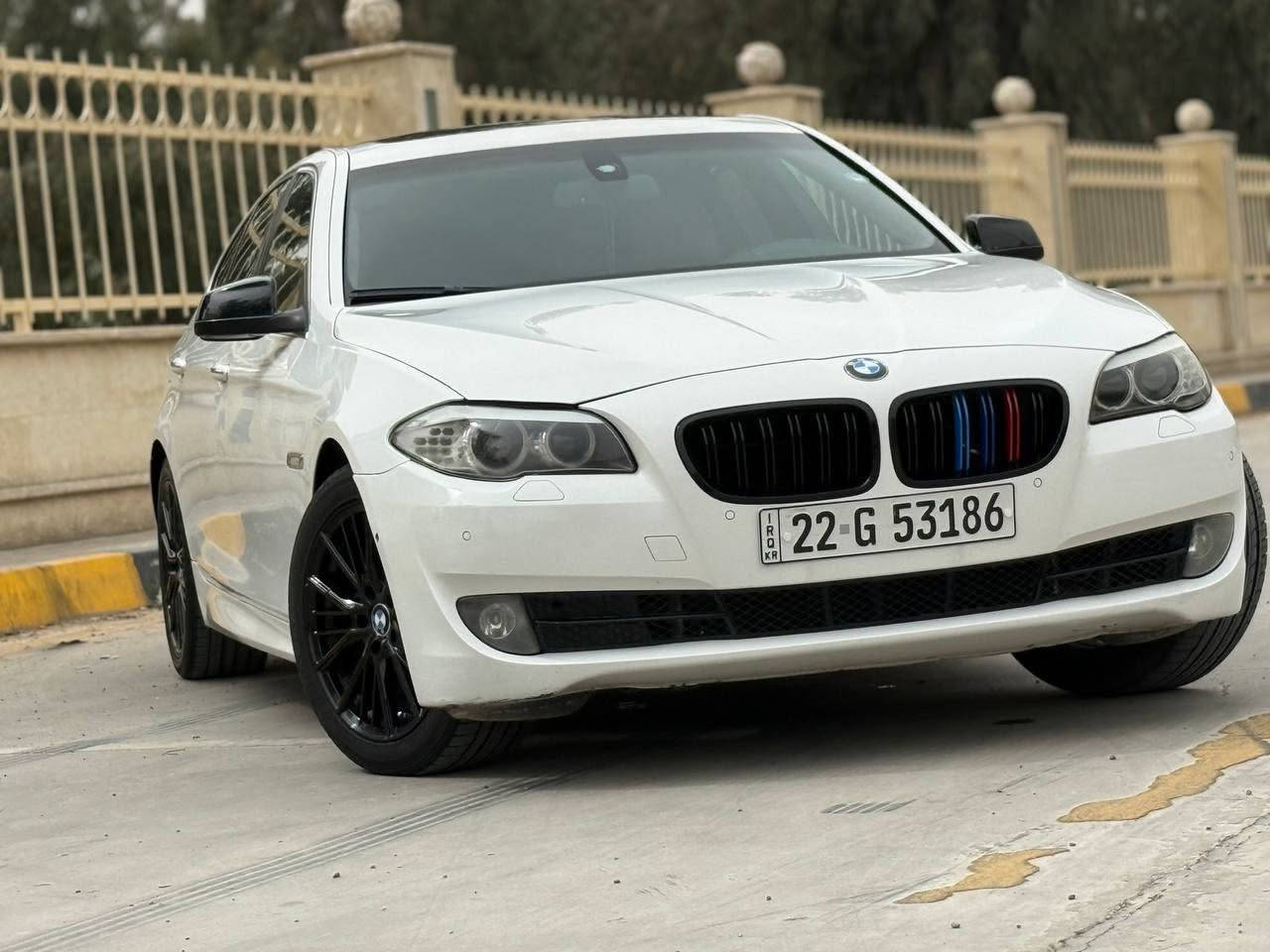BMW 2013 
حجم 530i F10
وارد خليجي 
شركة العروش
رقم اربيل
سنوية جديده بسمي 
محرك 6 سلندر 
بدون توربو لوزن قصير 
كير ومحرك شرط
ماشيه 200
لون ابيض داخل قرميدي
5 كامرات 360 درجة
5 بردات 
تشغيل بصمه 
شاشه كبيره
بصمة أبواب
كشنات جلد
حساسات أماميه خلفيه
شفتات بالستيرن 
انضمة قياده
كشنات كهربائي
أبواب شفط 
بيها قطعتين صبغ بدون ضرر داخلي
بيع و مراوس حسب القناعه
 

مكان السياره موصل 
***********
