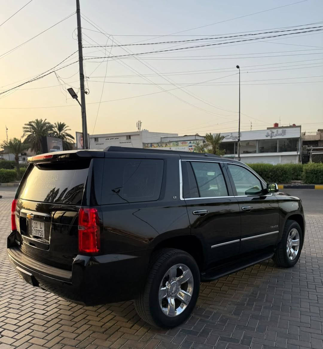 السلام عليكم 
؛تاهو2015خليجيLt1 وكالة المنصور رقم بغداد بسمي
؛بيهة صبغ جاملغ امامي ايسر اثر طخة بسيطه 
؛مواصفات (فتحه )
؛مكينه 5300 V8
؛قاصه +شاشه 
؛كامره +حساسات امامي خلفي 
؛رادار امامي +جانبي
؛كشنات  جلد كهرباء
؛ماشيه120الف
؛جنطه شفط 
؛ويل كب بلاد 
؛السعر 305وبيهة مجال  
؛اي استفسار ***********
(مكاني بغداد )حي القاهره
