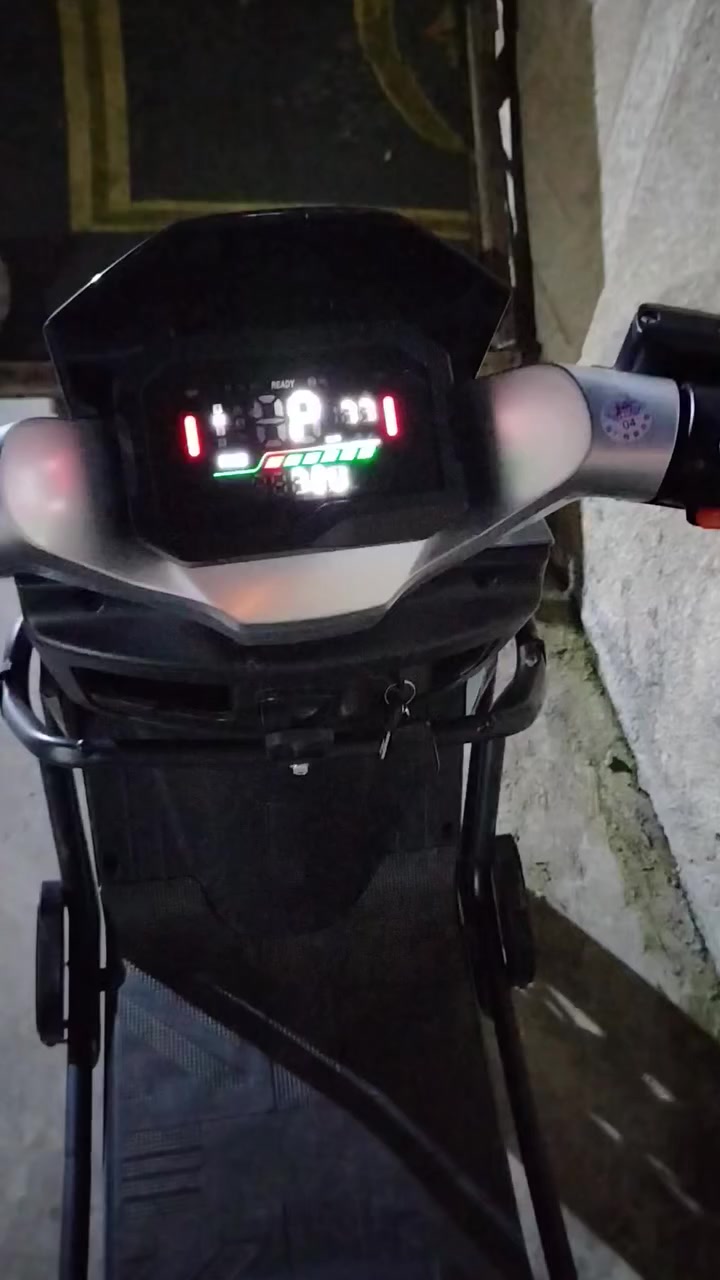 سلام عليكم اخوان الحلال للبيع سبب البيع محتاج فلوس ماطور صارلو اقل من شهر 6باتريات مسطرة السعر 850الف وبي مجال ***********
