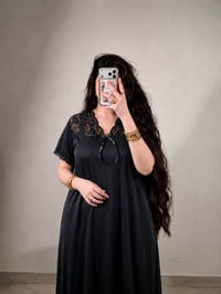 دشداشة • سواد فاحم • فري سايز ٥٠-٨٠ كيلو