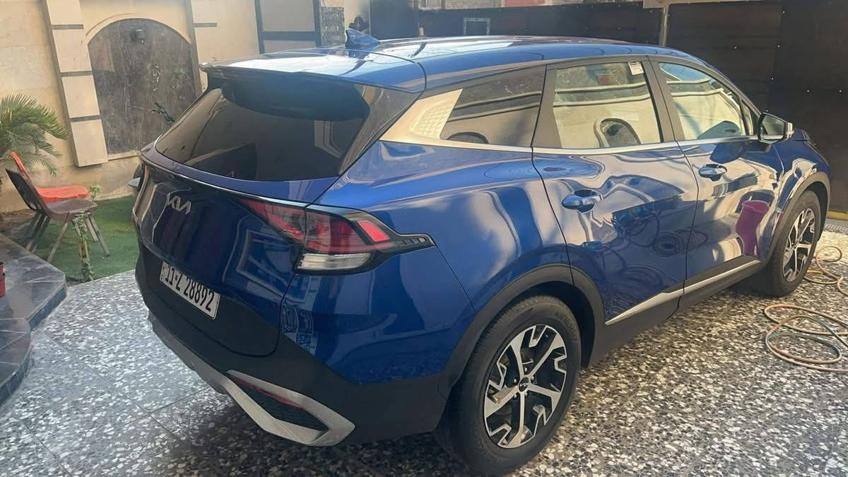 السلام عليكم كيا سبورتج مديل ٢٠٢٣ صبغ قطعة وحدة جاملغ بدون شواصي بدون ايرباك وبيهة بارد  
المواصفات بصمة تشغيل كشنات جلد عداد دجتل وتدفئة كشنات وسايد بريك بصمة السعر٢٠٨ 
الرقم ***********
