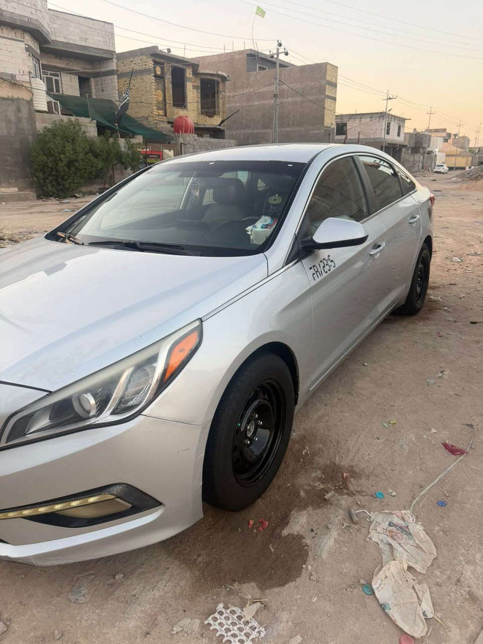 سيارة سوناتا مديل ١٧  الهلال الخلفي صفحه السايق اثر ضربة ومصلح بلخارج وبيهة رشات صبغ الباب والمدگر  
________
گير مكينه وتبريد وتدفئة وحدادة كلهة ١٠٠٪ السيارة ع حبه ونص شغل وطلع وترايك للكوفه السيارة نص فول
________
 السعر ١١٠ وبيهة مجال حگ الجية وتحويل فوري  معتاز ورايد ابيعهة باسمي تحويل مباشر سنوينه جديده وهزه جديده 
________
أنا مكلف بلنشر ورقم راعيهة بل وصف 
***********
_______ البصرة, العراق
