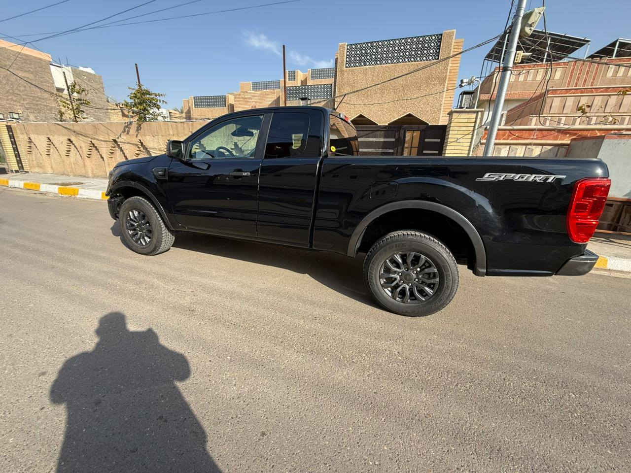 السلام وعليكم فورد رينجر 2020 سياره داخله قطعتين صبغ جاملغ خلفي وامامي بدون حادث بدون دواخل وحادثه تاير من امريكا. هنا ب عراق ضربه ب جاملغ امامي مصلح مسمكر ومصبوغ بالعراق كلشي شغال مكينه كير تبريد خير من الله محرك 2300 تيريو سعر ١٦٠ وبيها مجال مكانها بغداد حي الإعلام *********** واتس
*********** رصيد بغداد, العراق
