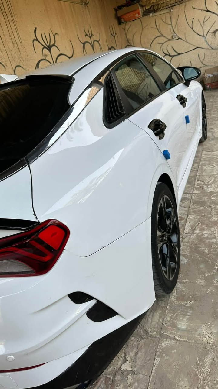 السلام عليكم 
السعر 138$

Kia k5 2021 GtLine  ||  كيفايف جيتي لاين 

فول مواصفات بدون بنوراما
بصمه تشغيل وبصمه ابواب
شاشه كاربلي 
4 وضعيات قياده 
كشنات جلد 
دركه رياضي D
جاهزه من كلشي حداديه تخم تاير 
مكينه كير بشرط
مكينه جديده زيرو
مسويلها زرع لد متغير علفون
الممشى 190km
حادثها الجاملغين والبنيد وقبق الجنطه 
بدون شاصي 

السعر 138$
مكانها بلنجف بيع فقط بدون مراوس
***********
