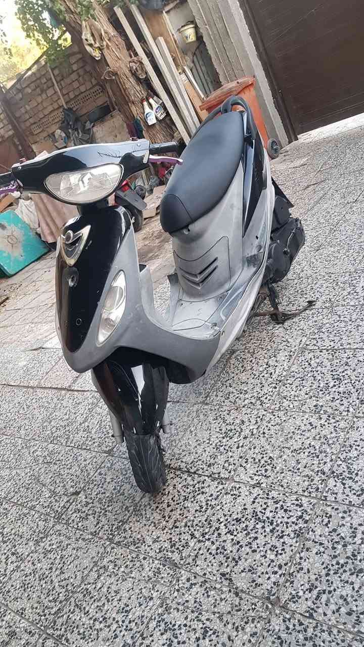 ماكس منغولي دراجه كامله ما ناقصهة شي ختم واحد ويه المكينه  مكاني بغداد الشعب لل اتصال *********** السعر ٥٢٥
