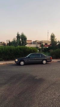 مرسيدس 300E • نينوى دولي • فتحة سقف