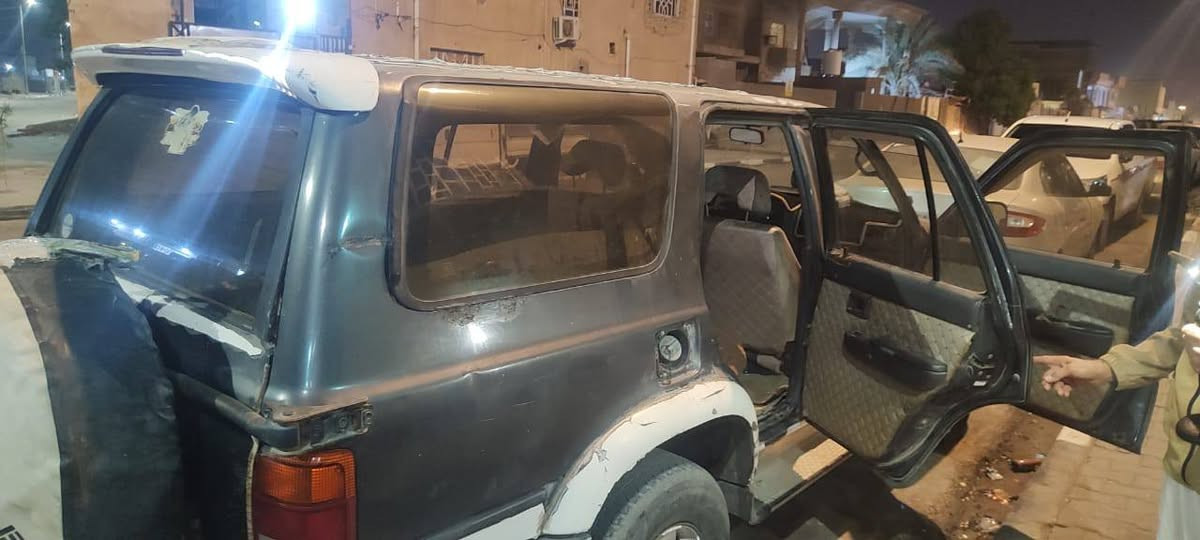 السلام عليكم..
تويوتا رفر 4 سيرف /موديل 1991 / محرك VVT
 العنوان.. البصره 
للتواصل على الرقم / ‏‪***********‬‏
