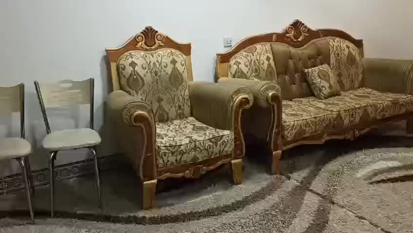 السلام عليكم تخم تركي مستعمل نظيف10نفر رقم الهاتف***********
