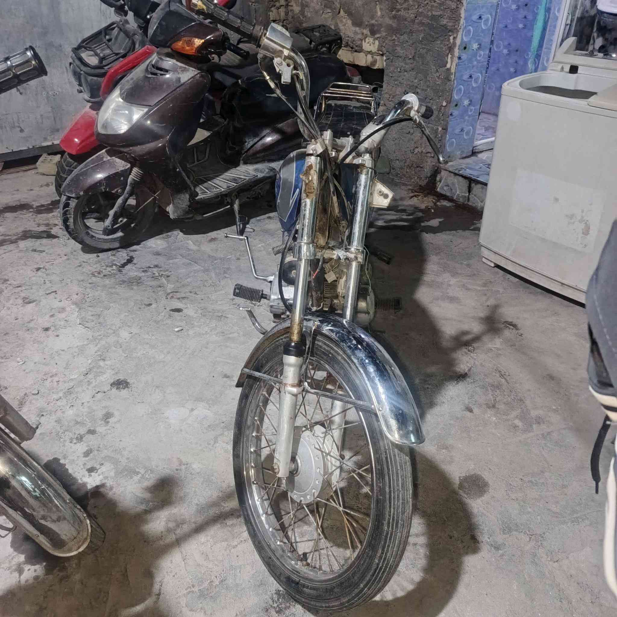 السلام عليكم
دراجه اربعه كير موديل 2010 أوراق أصولي  أوراق أصولي

شاصي باكستاني أصلي مبي قطرة اخياس او لحيم جديد بمعنى الكلمه ظفيرة كامله تايرات نظيفاتتت كلش  صالنصه جديدة المكينه بيه خيط بخار السعر 260. رقمي ***********
