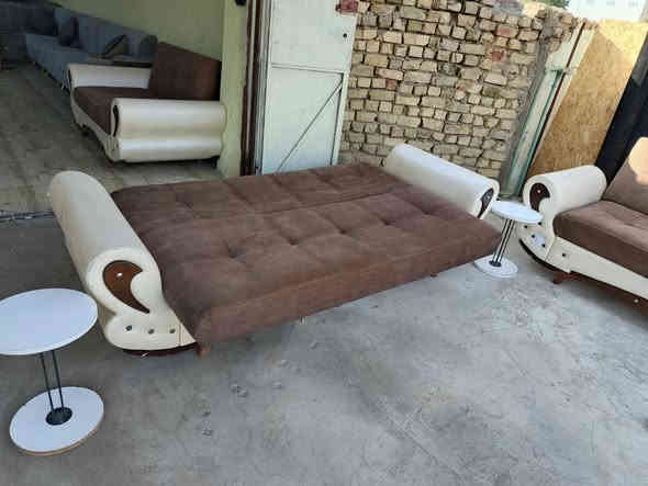 تخم قلاب 8مقعد السعر 350 كوت العزه الجديده حيدر البدري مامتوجد بلفيس وتساب او اتصال ***********
