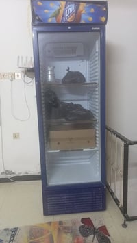 ثلاجة • للبيع