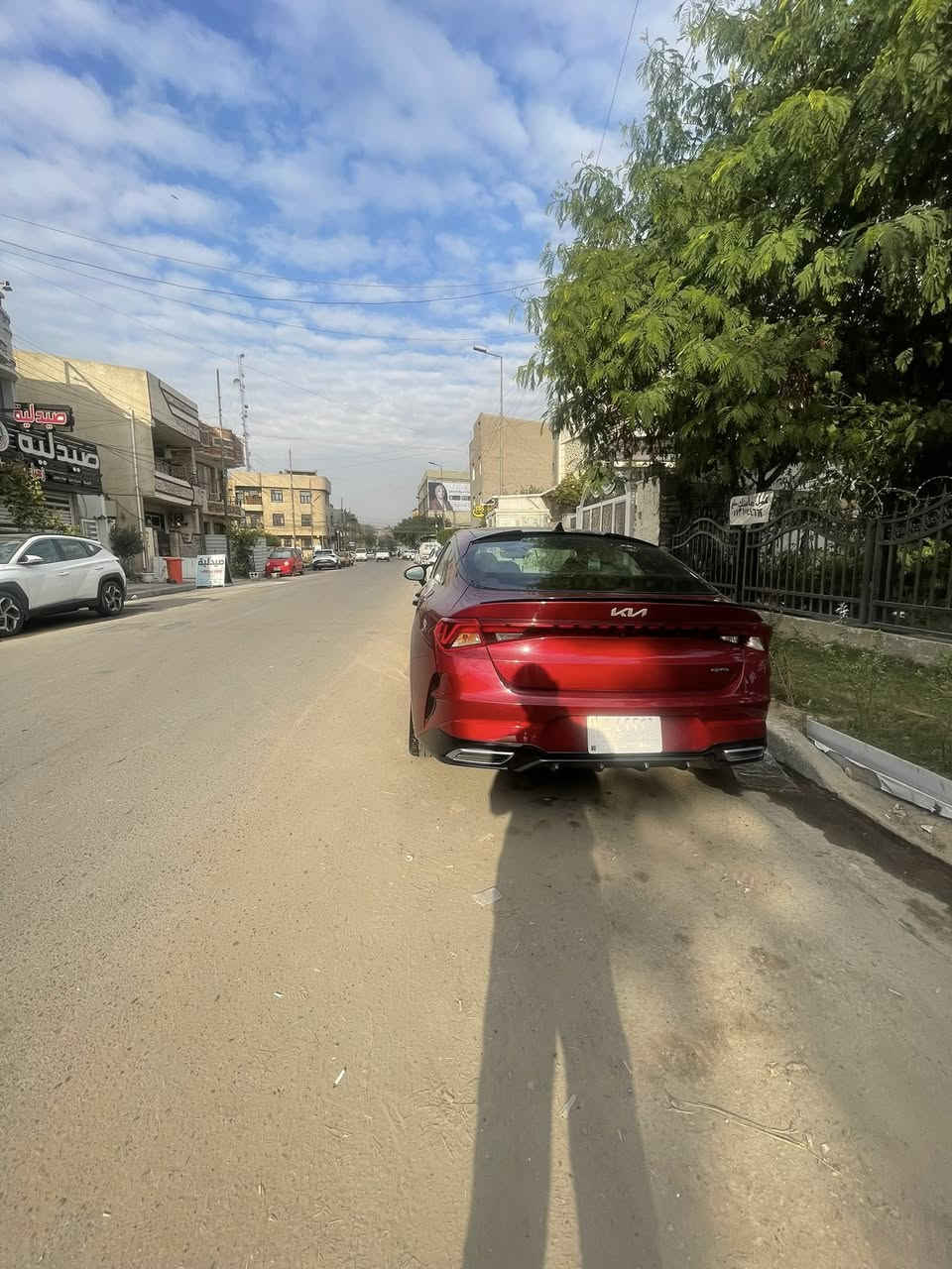 السلام عليكم ورحمه الله 
للبيع او المراوس 
سياره نوع k5 موديل ٢٠٢٢بأسمي
صبغ قطعتين باب وجاملغ بدون معجون 
سياره خير من الله كير مكينه مكفوله 
بجم كبس وضع الشركه 
رقم بغداد  الانكليزي فئه جيتي لاين 
اربع وضعيات قياده 
رادار 
بنراما 
كشن السائق كهرباء 
تحديد مسار 
قياده ذاتيه 
اتو هولد توقف ذاتي 
ومواصفات بعد خير من الله 
على حد علمي اعلى شي جيتي لاين بلمواصفات 
مكينه ١٦٠٠ توربو 
السعر ١٧٠ وبيه مجال شي بسيط جدا حك جيه 
مكان السياره بغداد الكراده 
رقم التليفون ***********
اتوقع  كلشي تفاصيل مكتوبه متحتاج بتليفون تعرف شي اكثر  شراي اتصل
