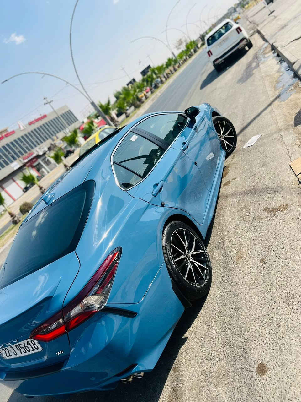 السلام عليكم كامري موديل 2023 SEبلاص 
رقم أربيل شرط التحويل كلو جديد 
محرك وكير بشرط ما مفتوح 
______________________________
مواصفات SEبلاص .تو ويل 
ماشيه 40
سلايت 
كشنات هيتر 
كشن كهرب 
رادارات 
5ويل كب 
كشنات جلد 
اشاير مري 
السياره فول فول ما عده البصمه 
_____________________________
السيار بدون قطره صبغ بشرط 
مكانين بارد صغار 
شواصي بطاين بشرط 
__________________________
مكان السياره القياره قريه الحاج علي 
للستفسار الاتصال علئ الرقم ***********
