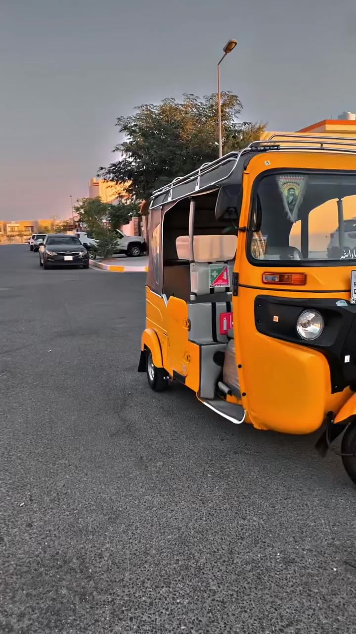 سلام عليكم تكتك البيع
موديل 2022 /شهر  11/ مضلع 
تكتك كفاله عامه ماعده شبر بارد بيه مكينه كفاله 
تكتك جاهزه من كلشي  رقم عماره 
الستفسار موجود خاص واهذه رقم 
***********
التكتك مكانه بصره
