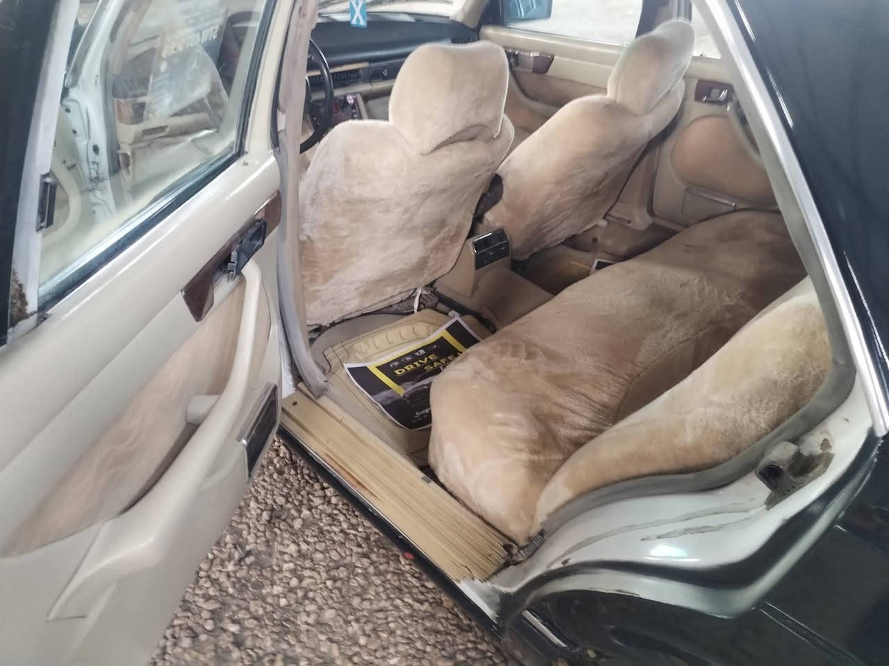 مالسدس مديل 91 جاهزه السياره مكينه بطه جديده كير جديد حداديه حلوه تخم تاير نضيف حلوه السياره رقم كركوك السعر 22
بدون تحويل رقم الهاتف ***********
مكاني نجف غير متواجد على فيس واتساب
