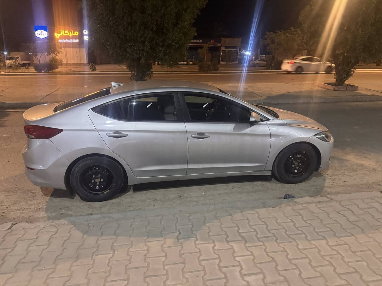 النترا موديل 17رقم بابل مكينة 2000دوش حادث فقط بنيد بدون دواخل بدون ايرباك سيارة شرط كلها ليبل واحد سيارة جديدة كل نقص مابيها مكينة كير حدادية تخم تاير جيد جدا 
مكاني بابل مركز 
السعر 117 
‭0783 840 0702‬

‭
