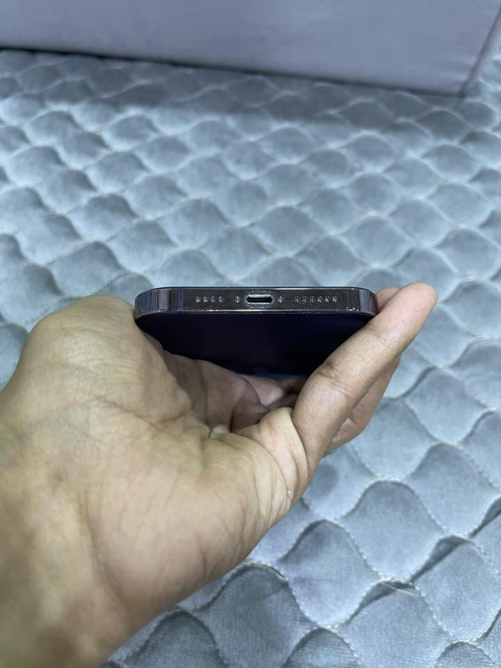 ايفون 14 برو ماكس شرق اوسط ZAA اول ما نزل ماخذه بطاريته 83  جهاز كلش حلو فقط ظهر مبدل  جهاز دبل شريحه يعني شريحتين ذاكرته 256
سعره 745وبيه مجال 
*********** فقط واتساب 
القبلة
