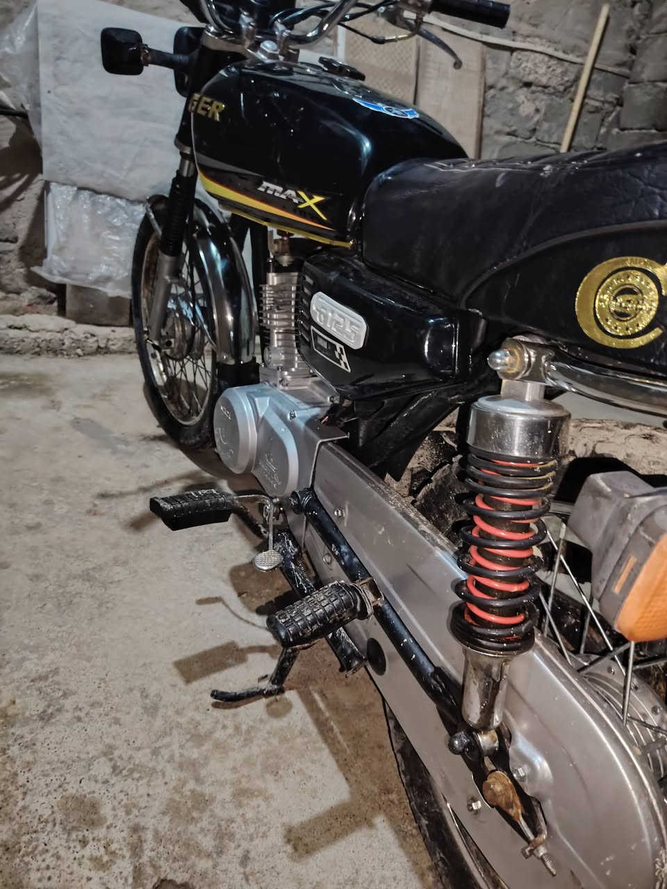 متاح ماطور بارت خمس تسعات مكينة فول لا صرف ولا نفخ ب٣٥٠ ***********
