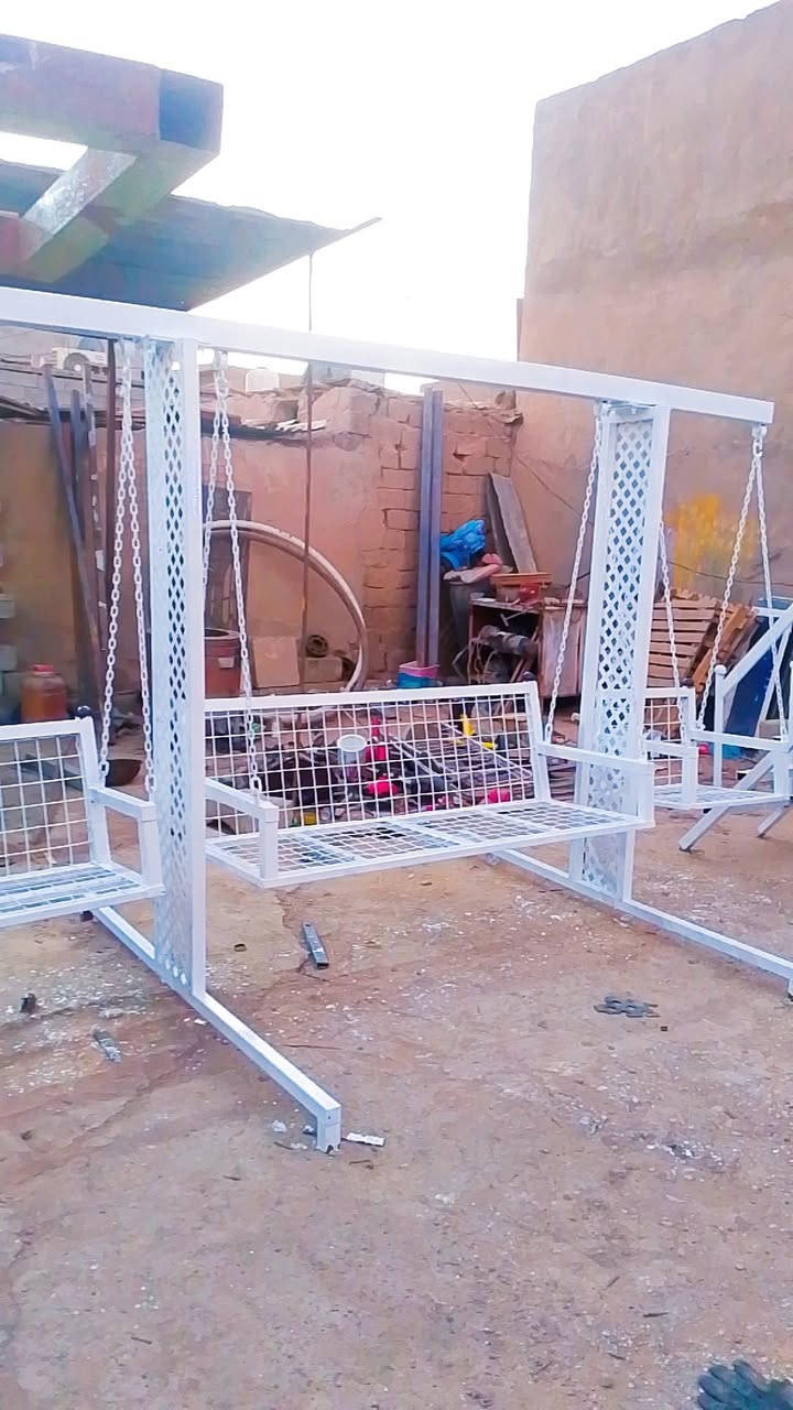 مرجوحه للبيع سعر 250عنوان بغداد المعامل سوق العماري ***********
