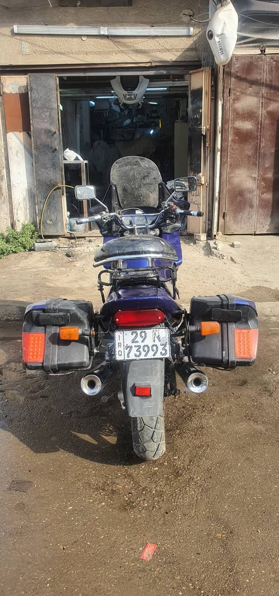 مساكم الله بالخير شلونهم الشباب أن شاء الله بخير وصحة وعافية. ياماها ديفرسون رقم انكليزي دراجة بوليسي اللغود و جامه طويلة جنط دروعة خلفية تجوة على السيباية
السعر 33 وبيها مجال.

***********
