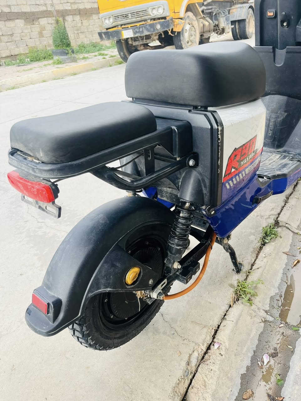 بايسكل شحن r90 للبيع
بايسكل مبدل بطاريات نوعيه احسن من الجانن بي شرط البايسكل مابي كلشي سعره 400 بي مجال الخاص مفتوح والرقم ***********
