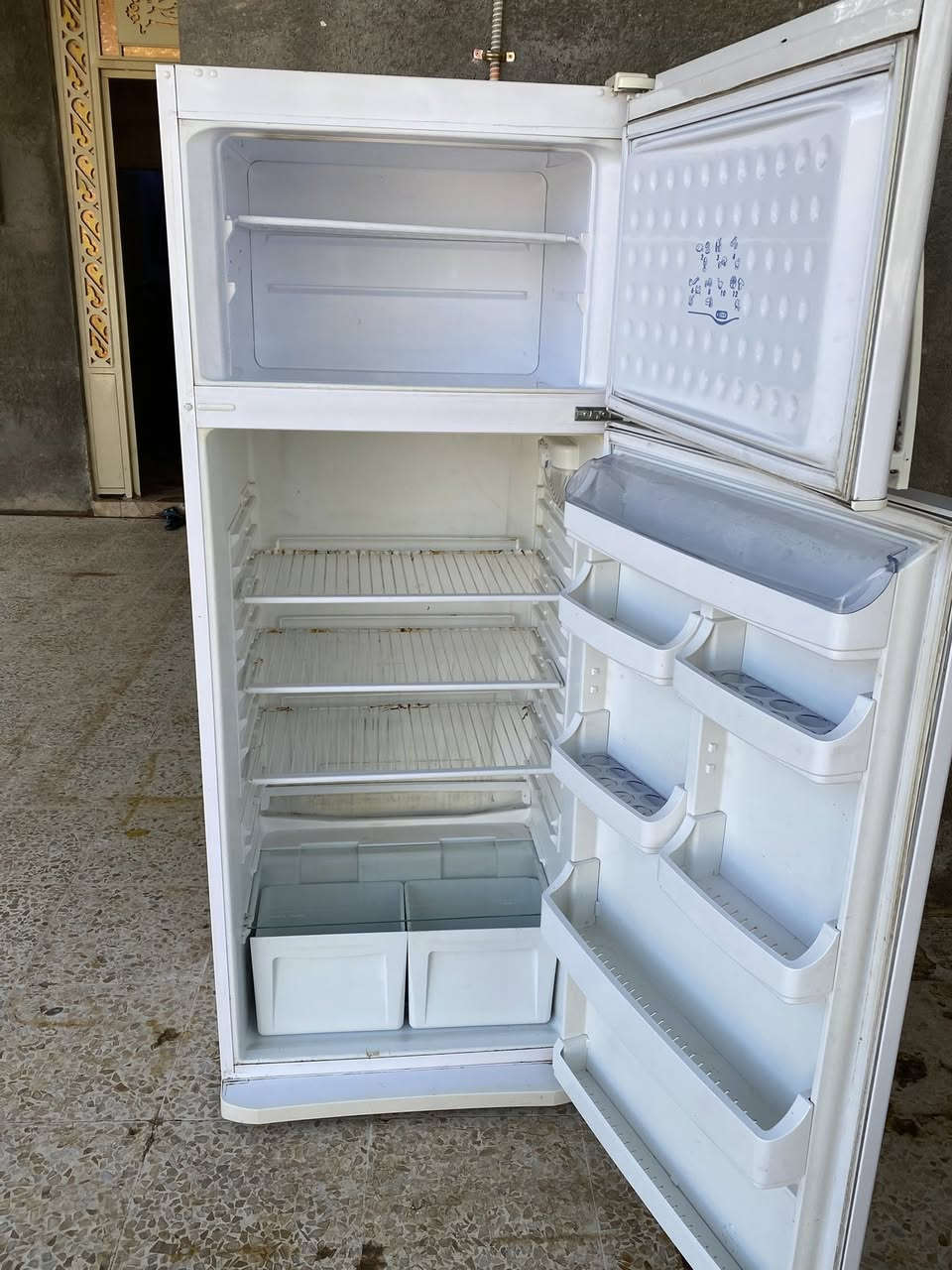 السلام عليكم اثاث للبيع
طباخ فريش مصري 140 الف

ثلاجه 20 قدم تجميد بشرط درجه اولى ضمان 180 الف

ميز طعام 100 الف 5 كراسي

كاونتر وسنك قطعتين 100 الف

كنتور فراش سليماني 150 الف 

***********
واتساب 
📞☎️📩
