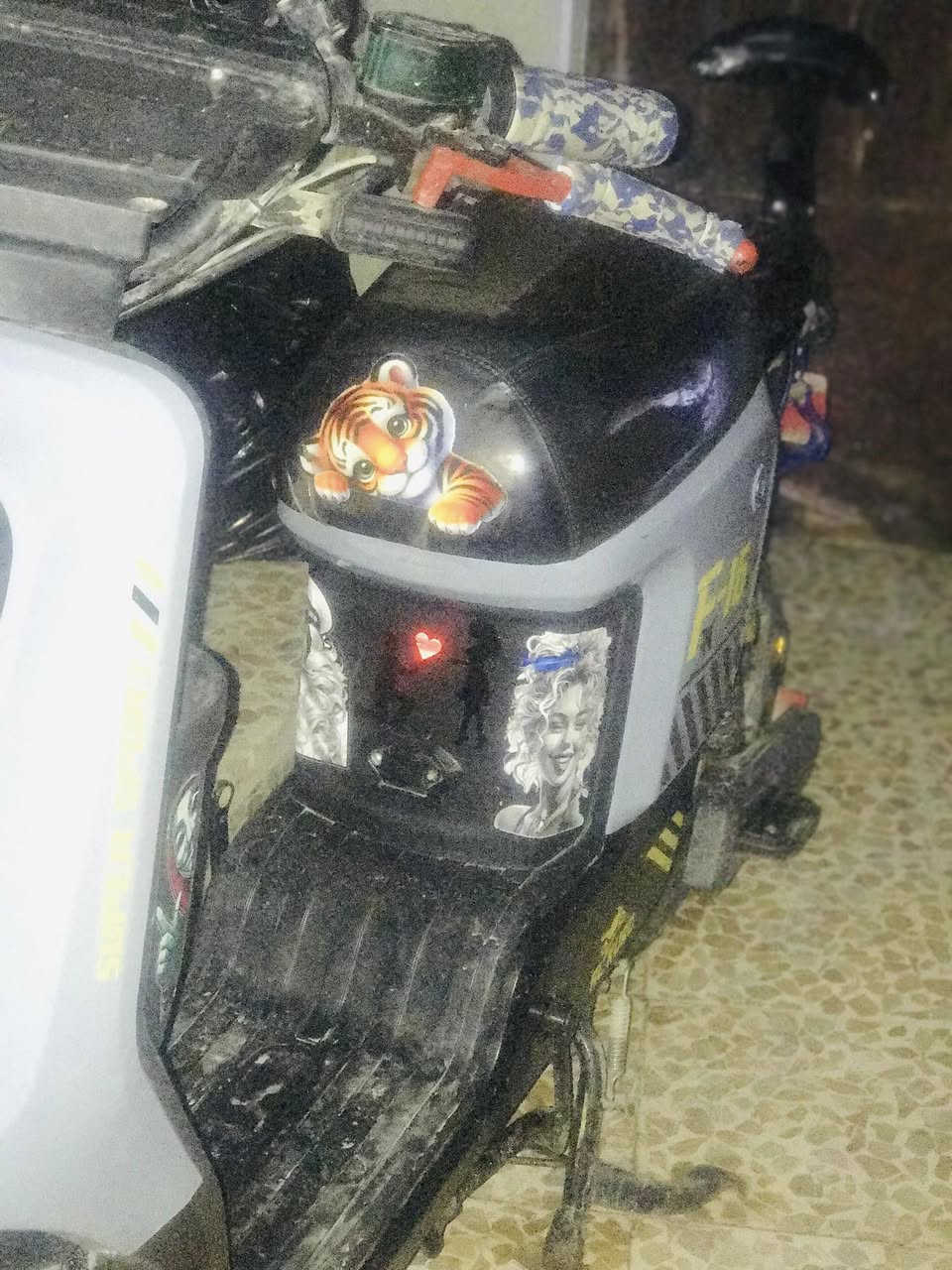 اسلام عليكم اخوان عندي ما طور شحن ما طور حيل نضيف ملف ٢٠٠٠ ماطور نوعيتو F16 ماطور طياره وسعر ٤٧٥ وبي ماجال مكاني موصل حي الميثاق *********** اسياء
