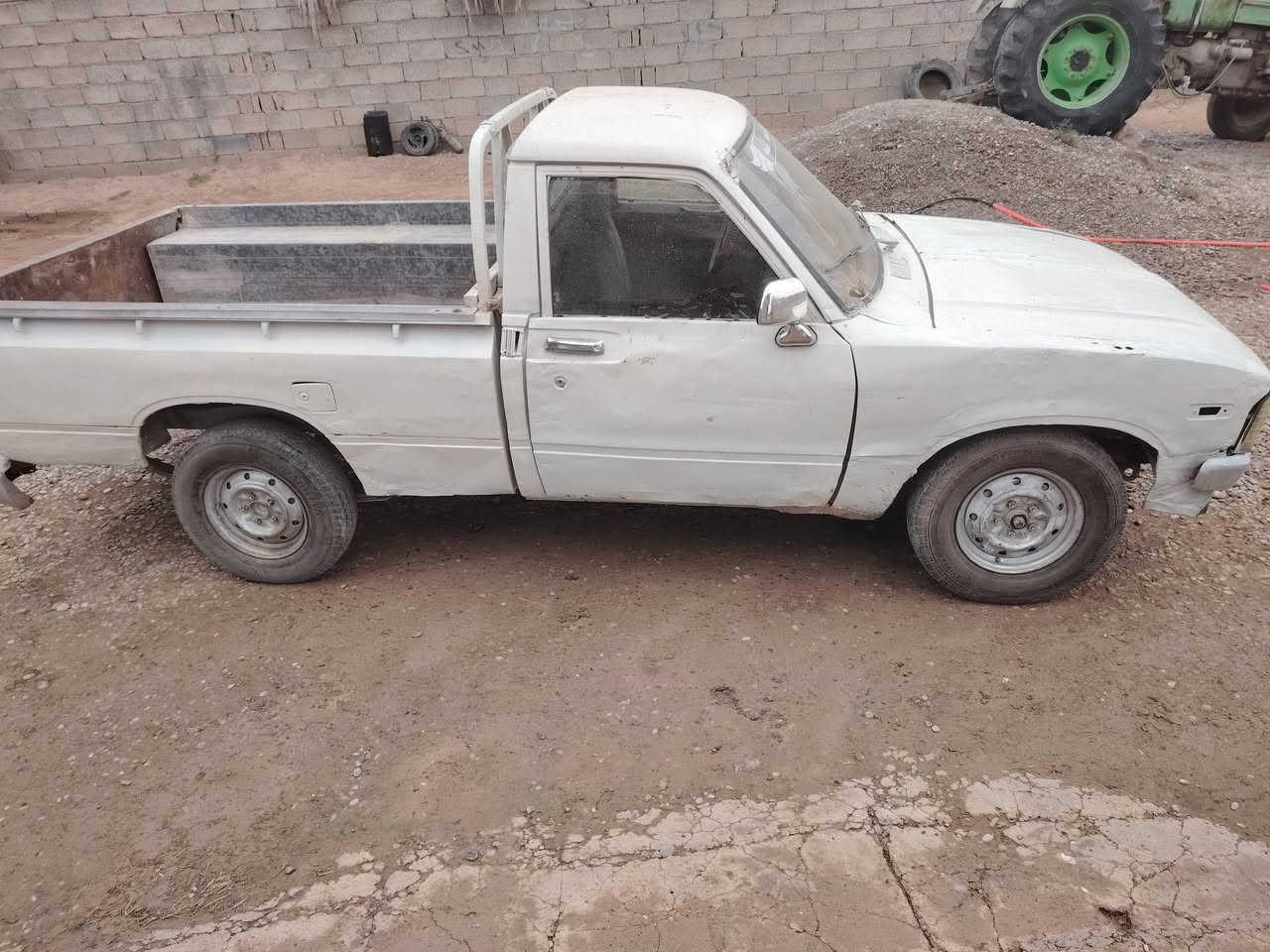 السلام وعليكم بكم موديل 1980 سياره جاهزه محرك كير اكسل خير من الله شرط الوكاله الجنج موجود  السعر 14ورقه وبيه مجال المكان كركوك الحويجه للاستفسار ***********
