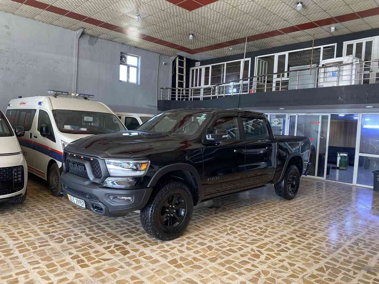 سلام عليكم
دوج رام
موديل ٢٠٢١
كلين
فول فول مواصفات 
V8
***********
