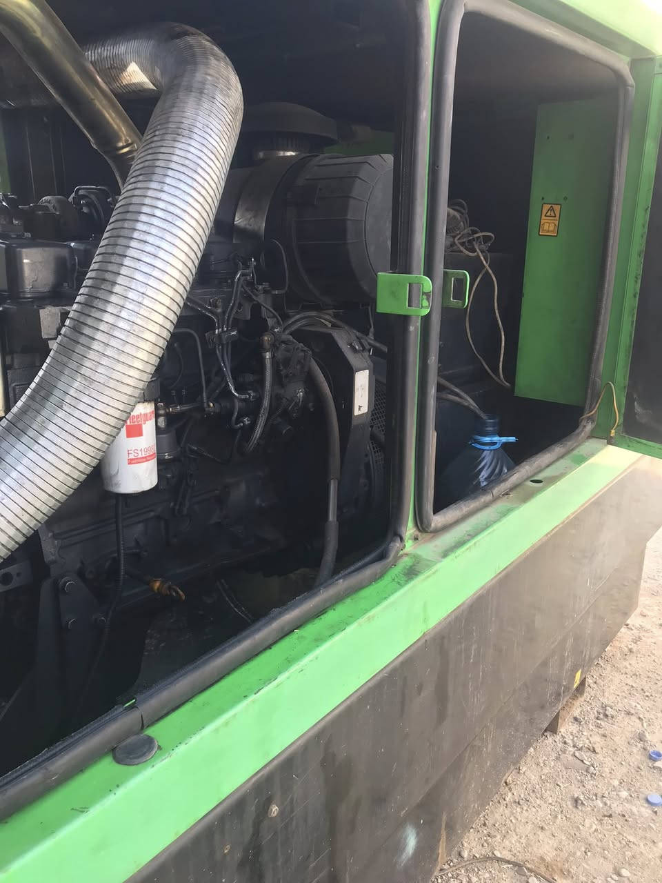 موليدة للبيع
افيكو 
٤ سلندر 
كركوك
Kv 100
***********
