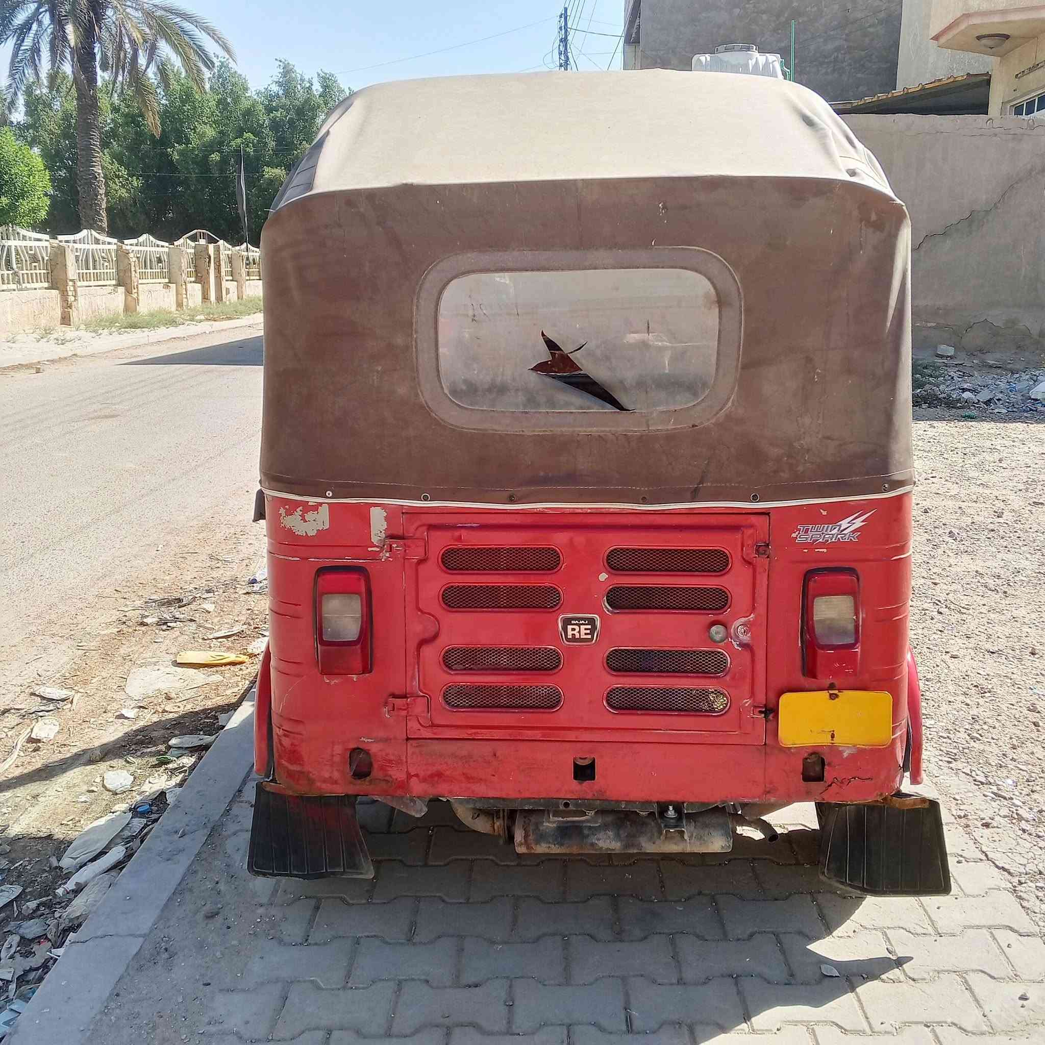 سلام عليكم تكتك 18 شهر 11 للبيع كفاله نقطت صبغ مابيه تكتك خير من الله مكاني بغداد جسر ديالى القديم سعر 4200 وبيه مجال الرقم ***********
