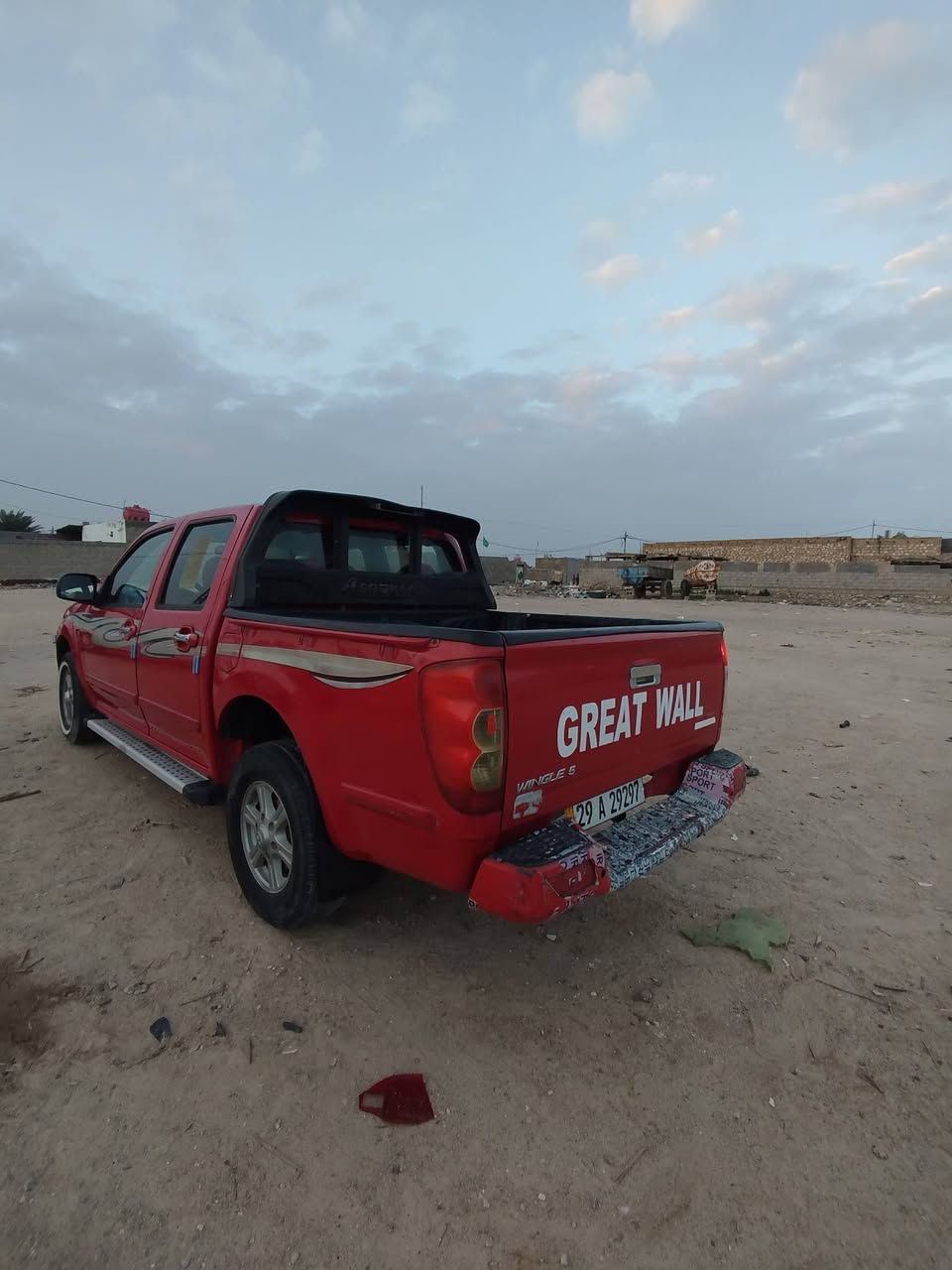 بيع مستعجل .. السعر  ( 76 ) فقط 

 كريت ويل. 2015 .شرط كفاله عامه من كلشي 
كفاله من الفتح والتبديل والصبغ وظربه. مكينه وكير شرط النظافه 
حداديه جديده . تخم تاير قبل اسبوع . تبربد + تدفئه بشرط 
دولي .رقم مميز 29.29297 .تحويل مباشر .
النجف الاشرف..***********
