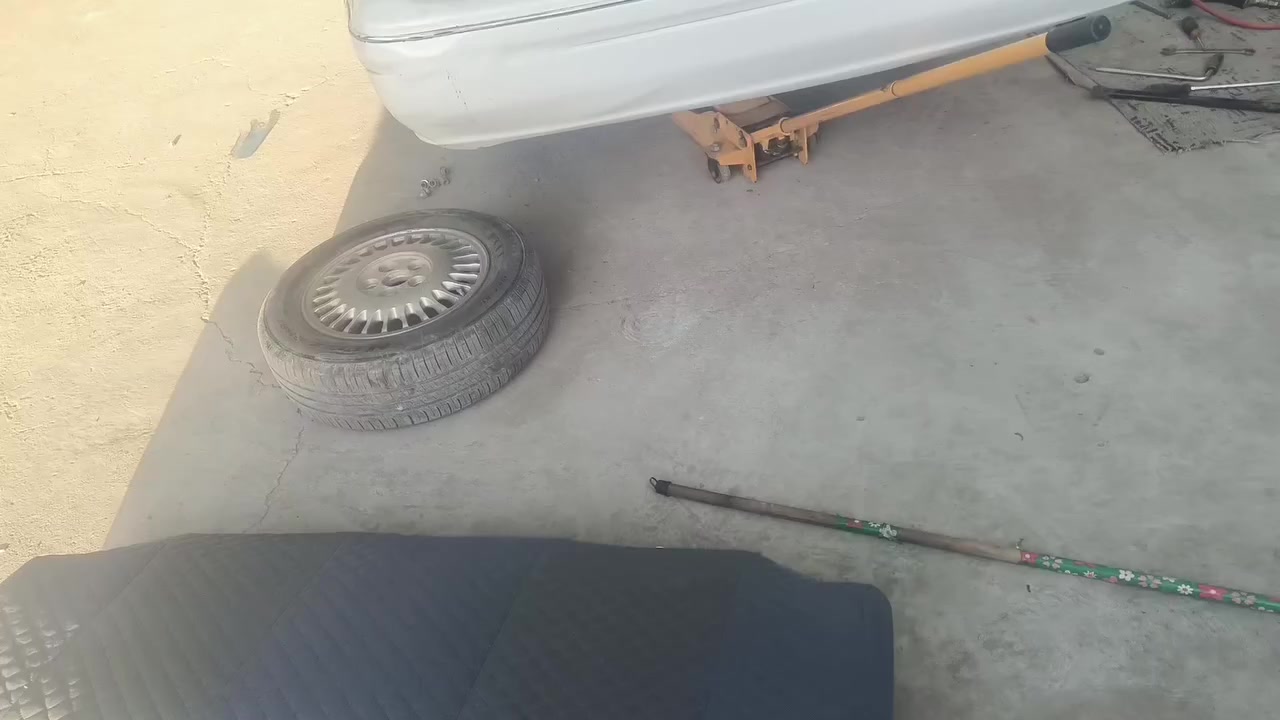 راس ثور تكم رقم نكليزي بصره جديد بيها تعمير قليل بدون عيب شرعي بكان ناصريه قلعة سكرا  سعر 77 بيها مجال ***********
