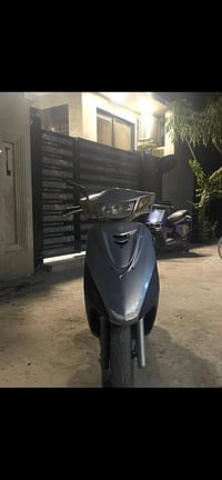 دراجه اكزز نوزل نضيفه مابيها اي نقص كامله من كلشي سعر 900 او بيها مجال...