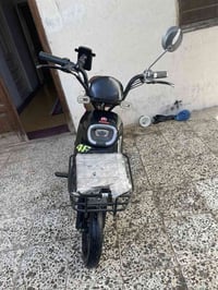 دراجه شحن ٢٠٢٤جديده مستعمله ٣اشهر فقط وو اضطرينا البيع طالب سادس وله أ...