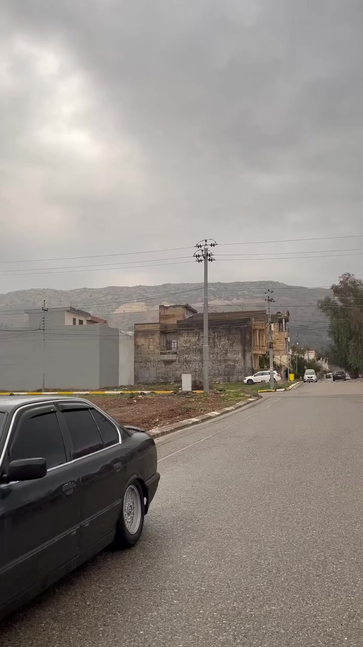 سڵاو ریز ئەم BMW بۆفرۆشتن سەیارەکە زۆر  پاکە مۆدیل ١٠٩٢ مەکینە٢٩ چوار تایەو ویلی نۆکی لە ژیرە ئارم هەولرە بەشەرتی گیرو مەکینە سحریشی٢٨گەڵاو مەحمەلە شوین کۆیە


**إذا كنت صاحب هذا الإعلان وتريد حذفه لأي سبب، رجاءا أرسل رسالة إلى الدعم الفني**