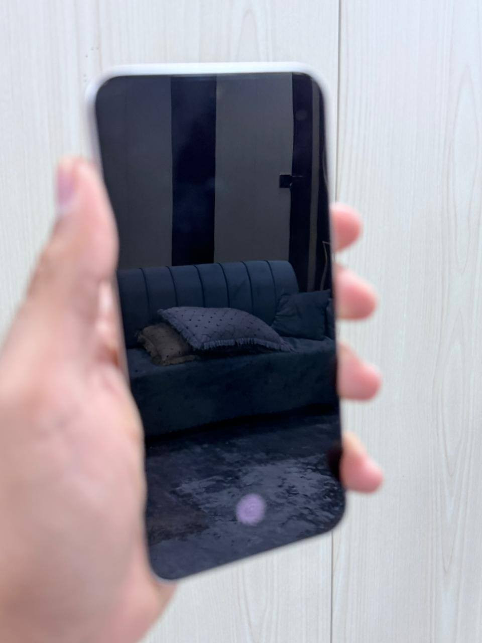 هونر 400
ذاكرة 512 
بطارية 6000 
شاحن 100 واط 
جهاز جديد صار أسبوع من ماخذة 
دبل سيم كارت 
كامل ملحقات *********** واتساب
