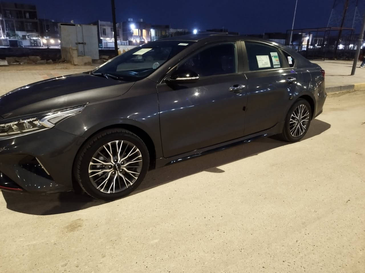 سيراتو موديل 22 خليجي رقم مثنى معوقين فول مواصفات اعلا فئه بصمه فتحه كشن كهربائي شاشه كبيره كامره دواره تبريد قطعتين تحكم بلستيرن مثبت سرعه مري شفط اشاير بلمري اناره ابواب عند الاقتراب لد امامي وخلفي نهاري ويل كروم تخم تاير جديد محرك 1600 شرط ماشيه 70 بيه قبق جنطه مبدل وجاملغ خلفي رش سعر 143 وبيه مجال لطيبين بيع او مراوس 
***********
