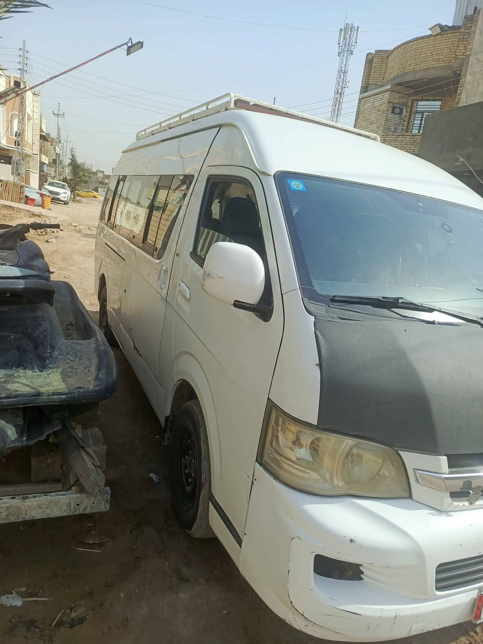 سياره جنبي عاليه موديل2017 السياره بيه باب سلايت مضروب ومصالح تخم تاير جديد الستفسار ***********
