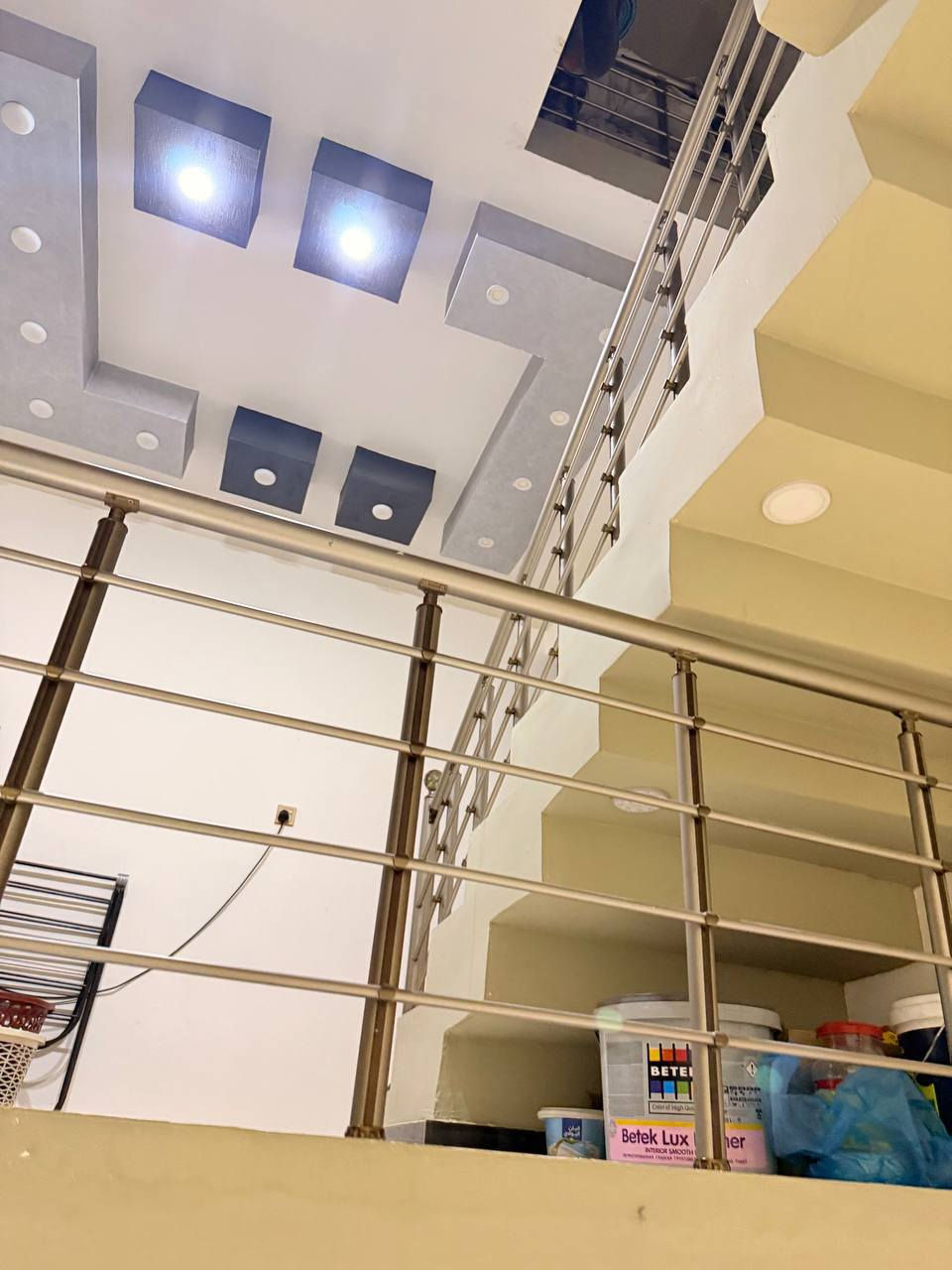 السلام عليكم دار للبيع منطقه الامين زراعي قرب شبكه الكهرباء 100متر طابقين بيت حديث وكل البيت مشتغلي ديكور مغربي بناء درجه اوله الاستفسار اكثر واتساب***********
