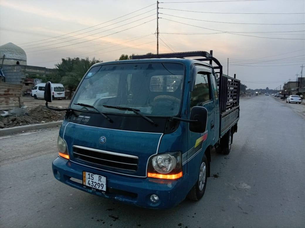 السلام عليكم لبيع كيا ام عيون موديل 2001 رقم الانبار نكليزي بسمي محرك كير اكسن شواصي  صدر مامي خلفي تخم تايرات سياره جديده مكفول من كلشي عنوان بغداد الطارميه شراي يتصل ***********
