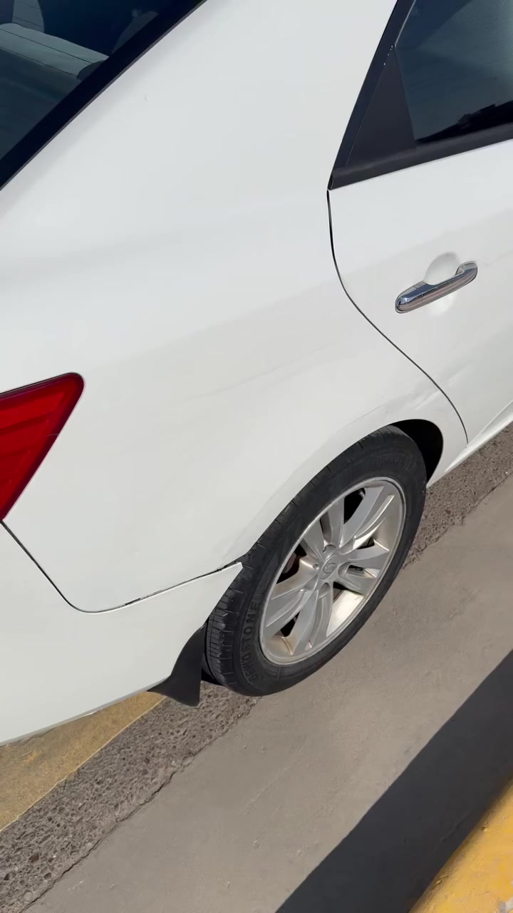 سلام عليكم من رخصه الادمن
كيا سيراتو 

موديل ٢٠١١

فول عدا البصمه

رقم سليمانيه 

بيها نص جاملغ امامي صبغ بس 

مكينه صارلها سبوع جديده 

صدر امامي جديد 

مكانها كربلاء 

ملاحظه اخوان ينزل من سعر مصاريف الرقم تجديد وتحويل 

وناشر فديو توضيحي للسياره 

*********** 

سعرها ٨٨
