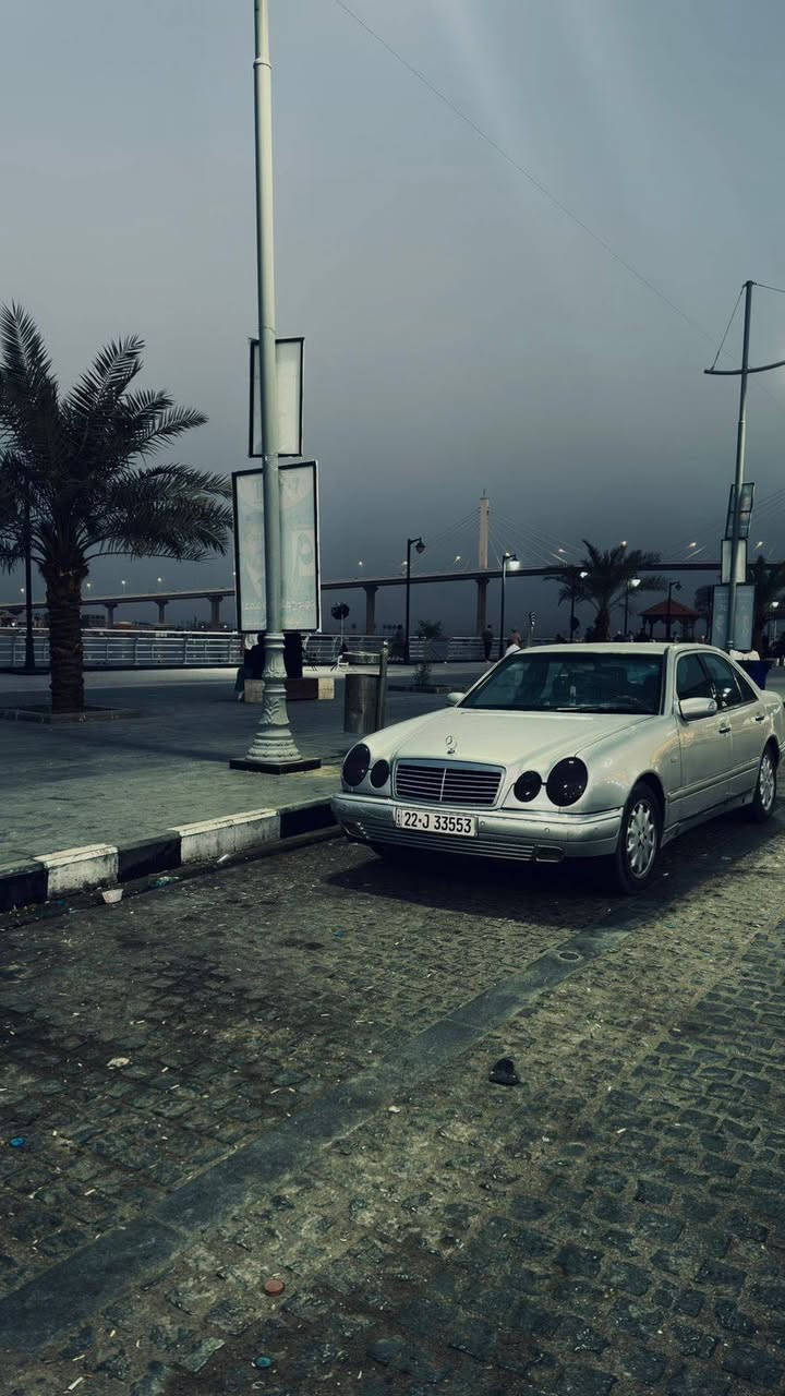 سلام عليكم
ام عيون(E320 وارد اليابان) موديل 1995 محرك خراطيم
رقم اربيل مميز(33553) سنويه 2030 هزه بعدها مامخلصه 
تحويل لايمته مايعجبك لان بسم جيراني مكانه كربلاء 
سياره متعوب عليها جاهزه من كلشي كير محرك كفاله تخم تاير كهربائيات كلها تشتغل  يعني مال جناي فقط مصبوغ عام اثر جراد(بدون اي ضربه او خياس) سياره نقصها صبغ دعاميه اماميه فقط سعر 97 بيها مجال للطيبين *********** مكاني كربلاء
