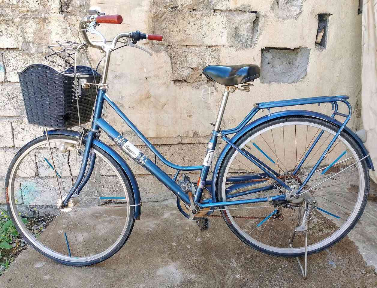 السلام عليكم ورحمه الله وبركاته
السلام عليكم ورحمه الله وبركاته 
يوجد بايسكل 🚲  للبيع
الحجم:27
التايرات: جدد
حساسات الضوء:شغاله
العقرب والتبديلات :شغالات
سعر:  ١٠٠  وبي مجال 
الاتصال على
***********
