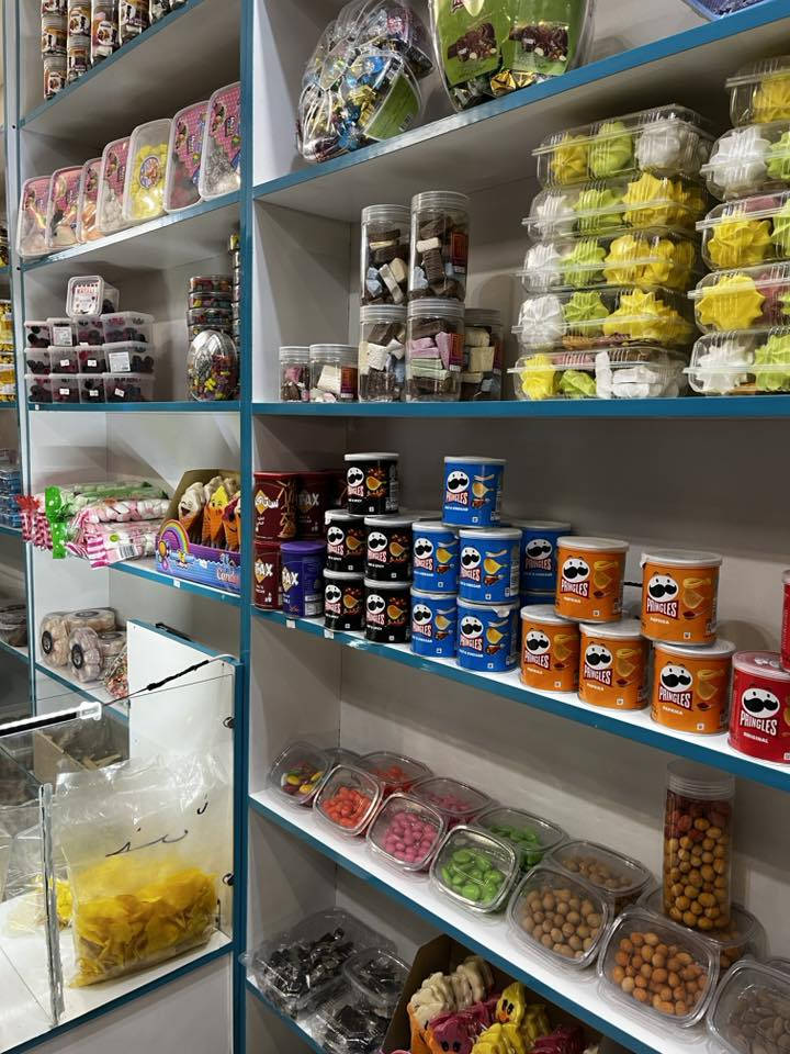 السلام عليكم
محل كرزات للبيع بسبب عدم التفرغ 
موقع المحل الاسكان شارع مستشفى الطفل
رقم الهاتف ***********
