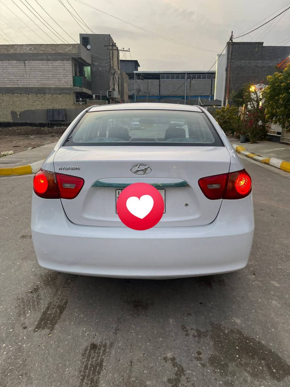 سلام عليكم النترا لبيع خليجي موديل 2011 مكينه 1600 وكير تبريد مكفولت رقم بغداد جديد سياره حلوه  بل منشور بدون دواخل سعر 65 وبيه مجال ***********تصال فقط غير متواجد على فيس بوك
