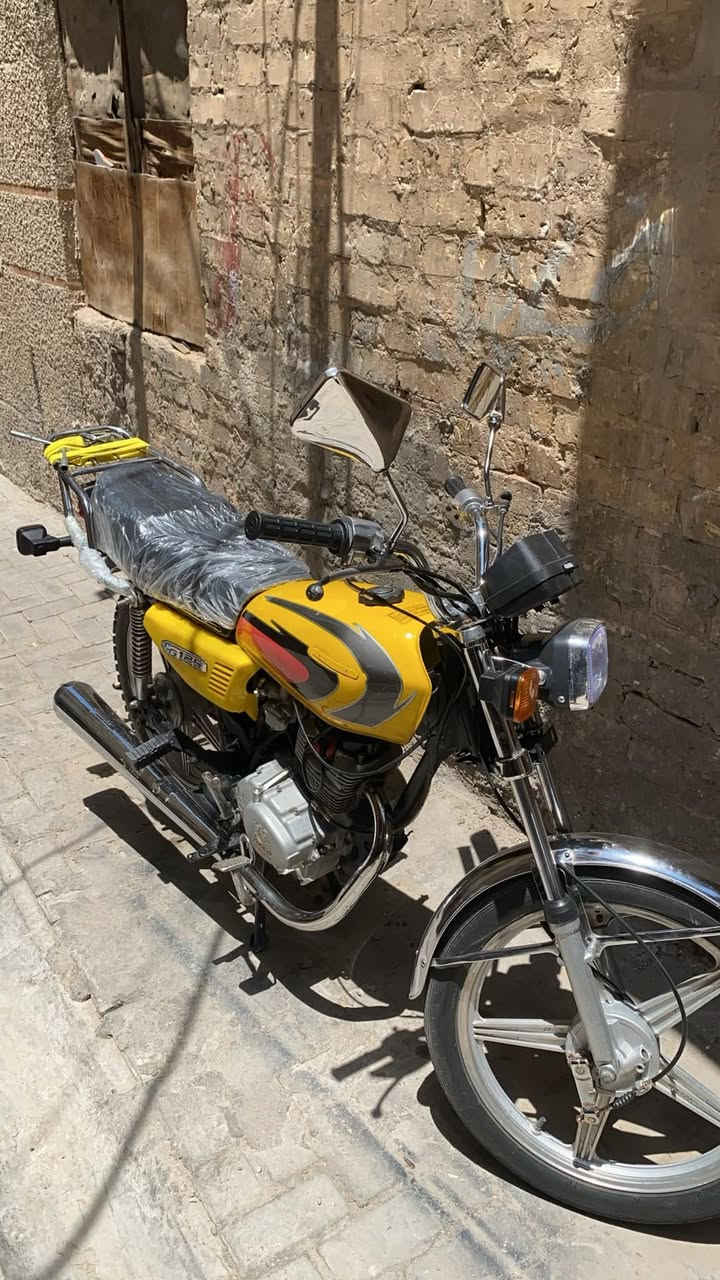 دراجه ايرانيه شلعته معدل خير من الله فول كهربائيات شغالة جديدة معنى الكلمه وحلوة ختم سعره 475 فاتح مزاد الينطي عليه اكثر خاص مفتوح 
ملاحضه اوراقه موجودة والدراجه مصار هوايه من طالعه من المعرض هاتف *********** مكاني بغداد
